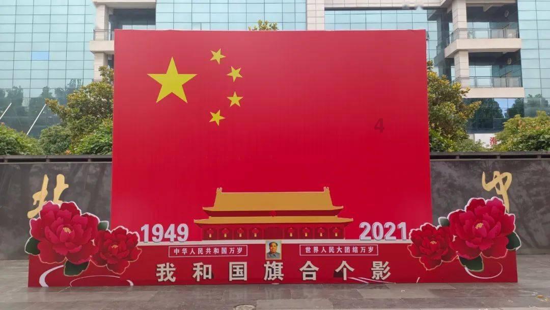 帮帮侠热评：商贩占道经营 交警耐心劝离